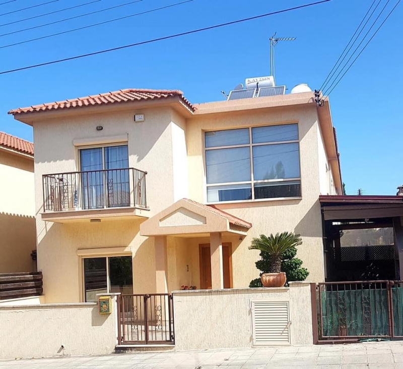 3 bed house for sale